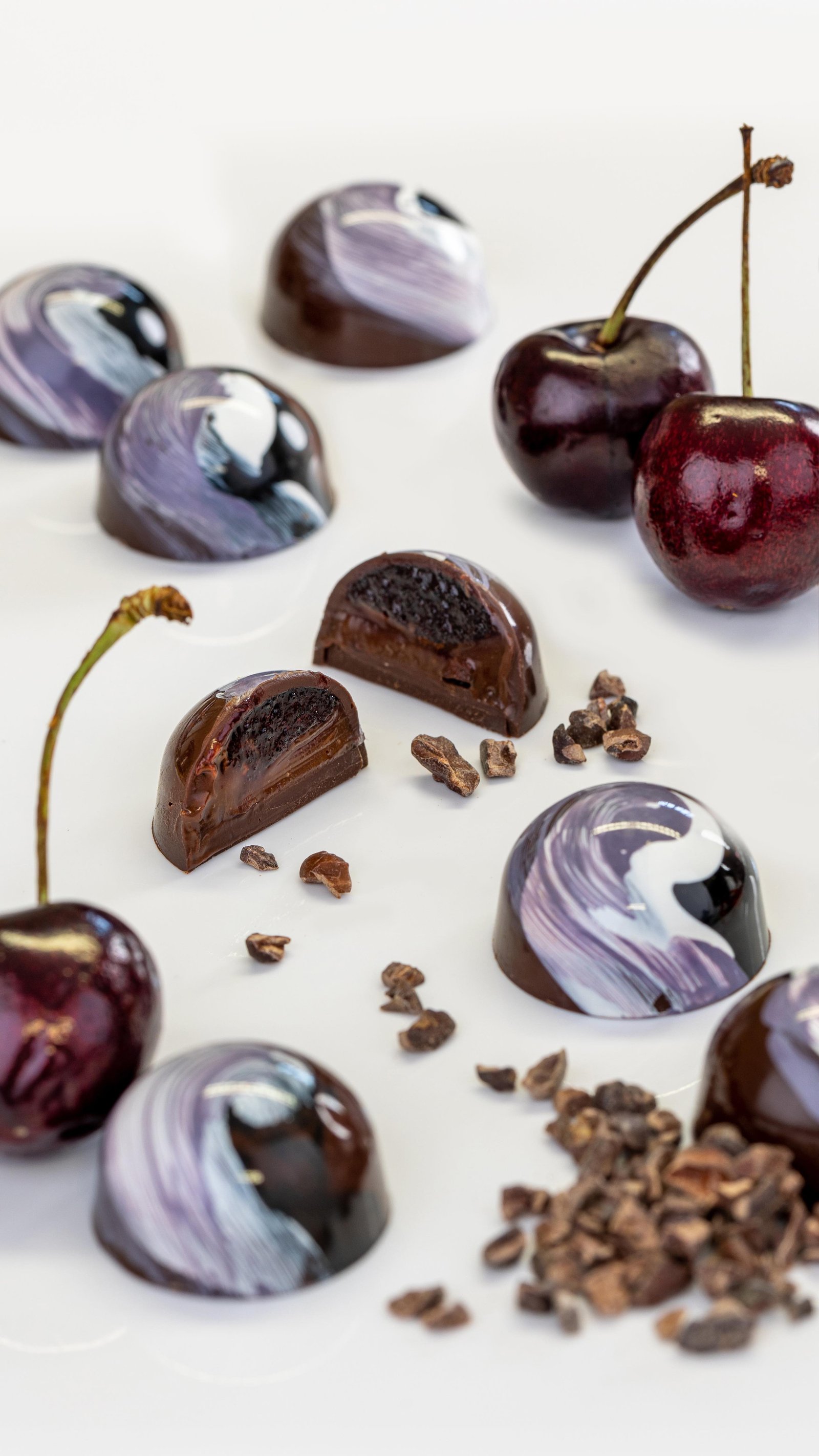 Happy Easter Everyone! 🐣
Let’s talk C H O C O L A T E… 
Not just any chocolate… Fusion Chocolate!
Luxury Artisan Chocolatier Paula Bui from Ilkley creates the most beautiful little works of art with the most delicious flavour combinations. 
I have been providing the professional photography for Paula for 3yrs now. 
Paula has 5* hygiene standards, so once I have photographed the chocolate it can’t go back on the shelf… sooooo I gotta eat it… and let me tell you, it is absolutely delicious! 

Happy Easter! 🐣💕

@fusionchocolateuk 
@ilkley_business_awards winner 🏆
@ilkleychat 
@discoverilkleyls29 

#chocolatier #luxurychocolate #artisanchocolate #foodphotographer #productphotographer #commercialphotographer