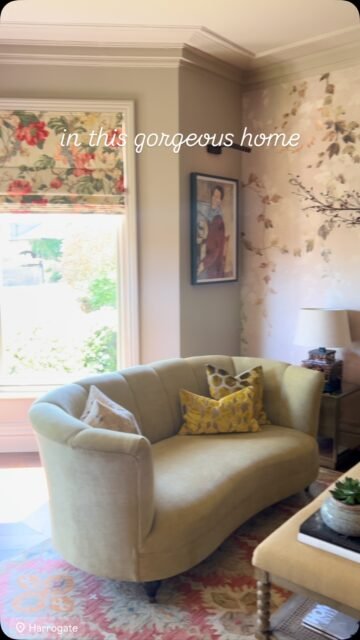 So great to be back in this beautiful home shooting more gorgeous rooms with the lovely Charlotte Grafton of Richard Grafton Interiors.
#behinthescenes #bts #interiordesigninspiration #interior #interiorphotographer #commercialphotographer #photoshootday